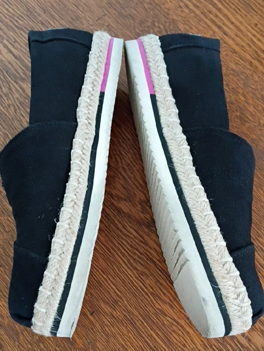 TOMS Black Canvas Espadrille Flats Size 7.5 Great Condition